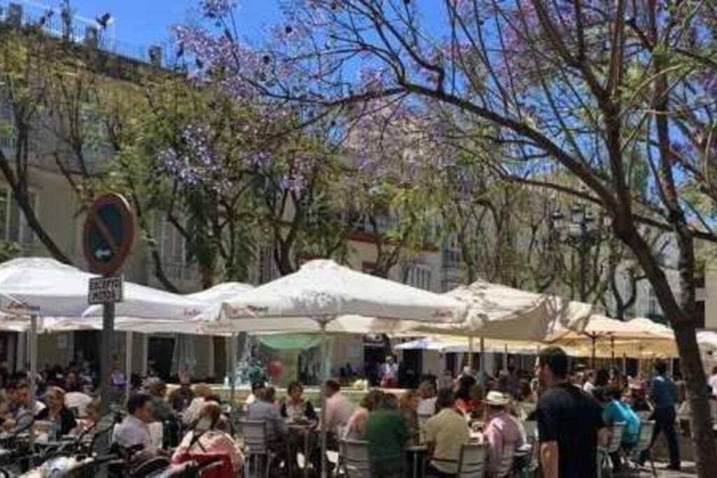 Bonito Apartamento Junto Al Gran Teatro Falla Cádiz Eksteriør bilde